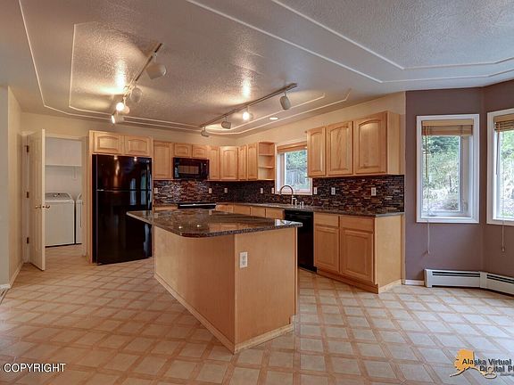 4th image of 10751 Sarah Barton Cir