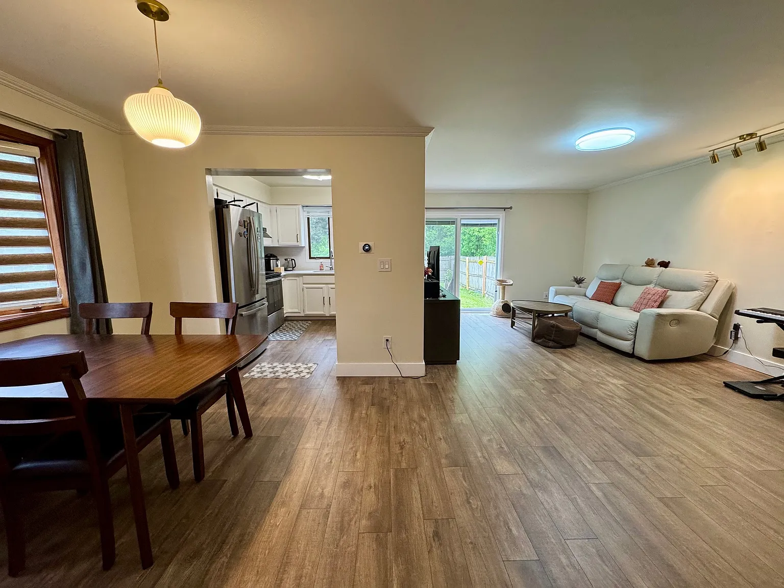 2 bed, 1156 sqft, $2,450 — Photo 4
