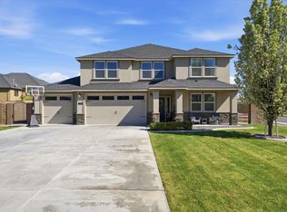 824 Meadows Dr S, Richland, WA
