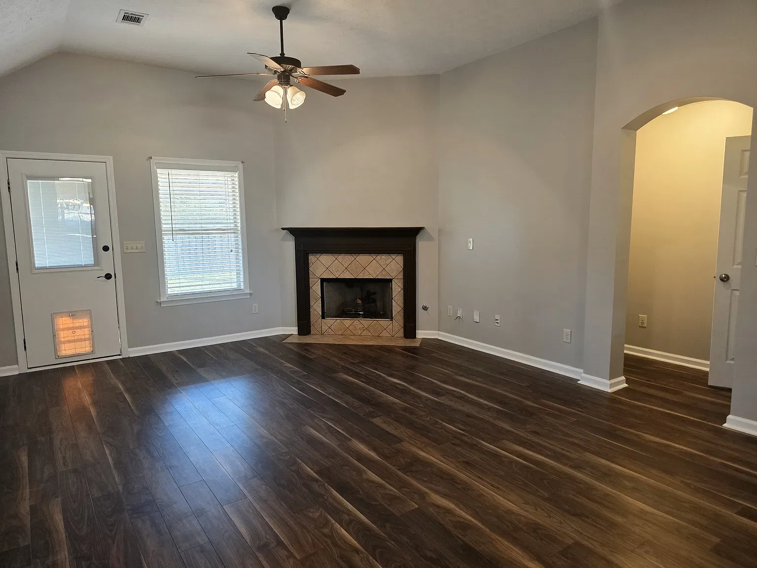 9109 Saw Tooth Loop — Photo 3