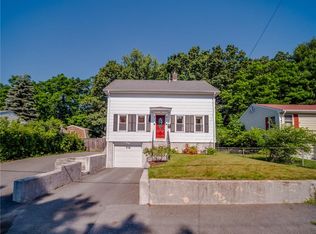39 Greenville Rd, North Smithfield, RI 02896