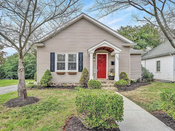190 Orchard Ave, Rocky Mount, VA 24151