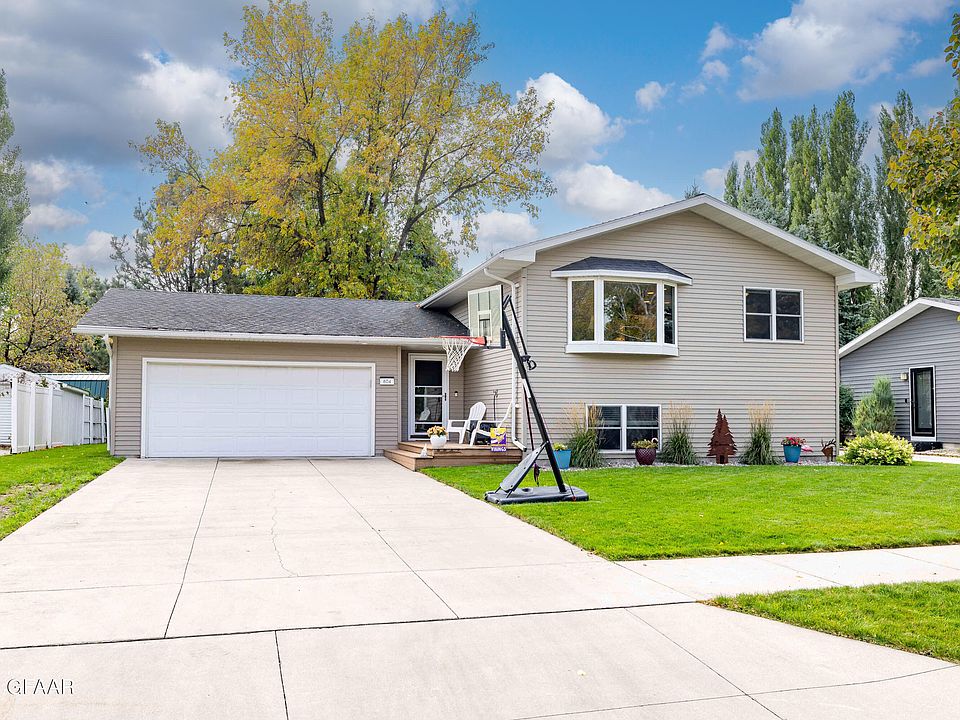 1st image of 804 Great Plains Ct
