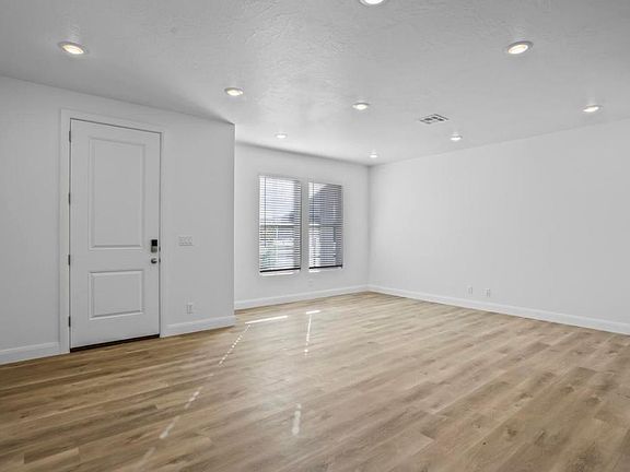 2nd image of 6029 S Carnelian Pkwy