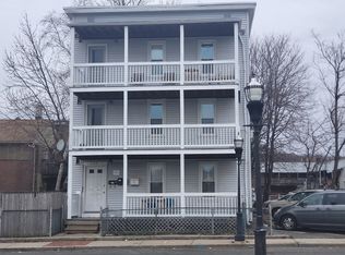 147 School St, Chicopee, MA 01013