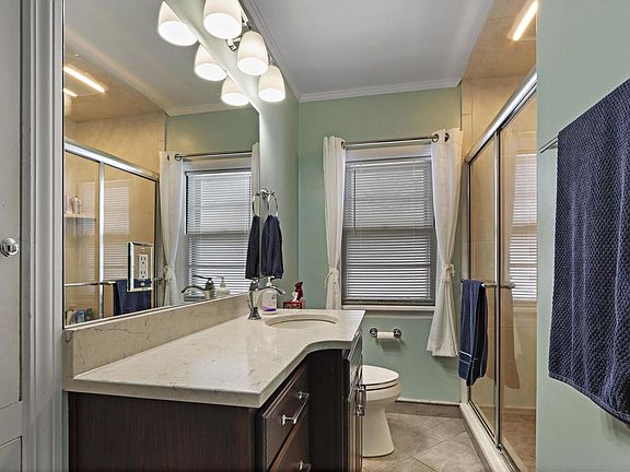 5th image of 2575 Lincoln ROAD