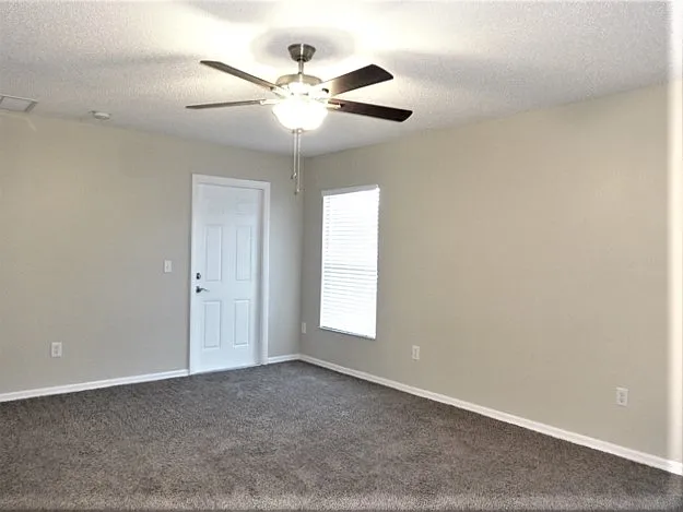 601 SW Curtis St — Photo 14