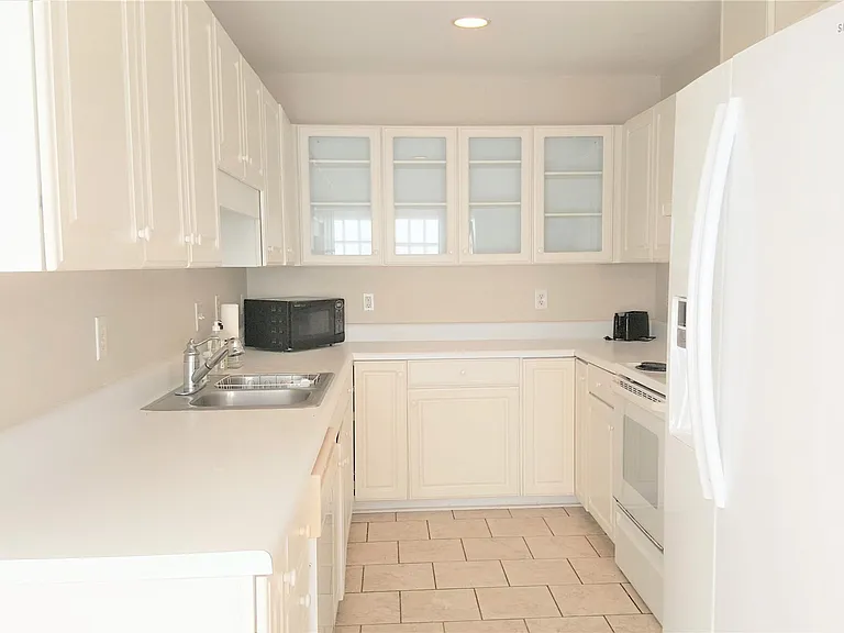 102 Duncan Ct #B — Photo 8