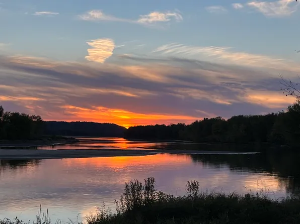 E4797 Riverside Dr, Spring Green, WI 53588
