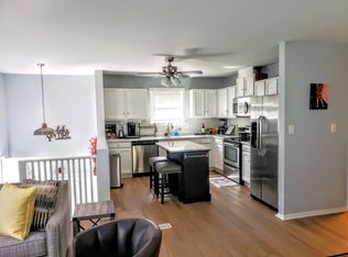 202 Glen Rd, Pasadena, MD 21122