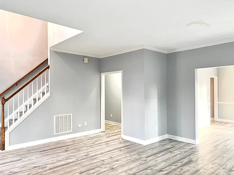 3243 Cheswick Dr — Photo 7