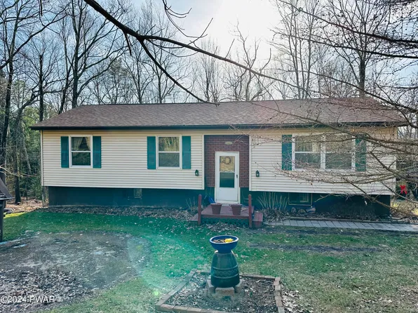 136 Melody Ln, Canadensis, PA 18325
