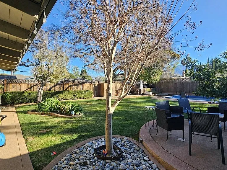 5830 Del Trigo Ln — Photo 3
