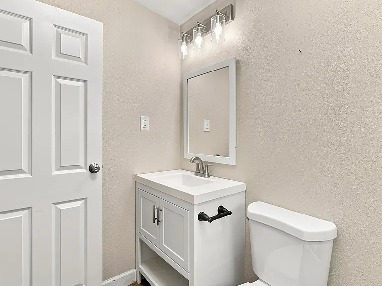 1398 McPherson St — Photo 27