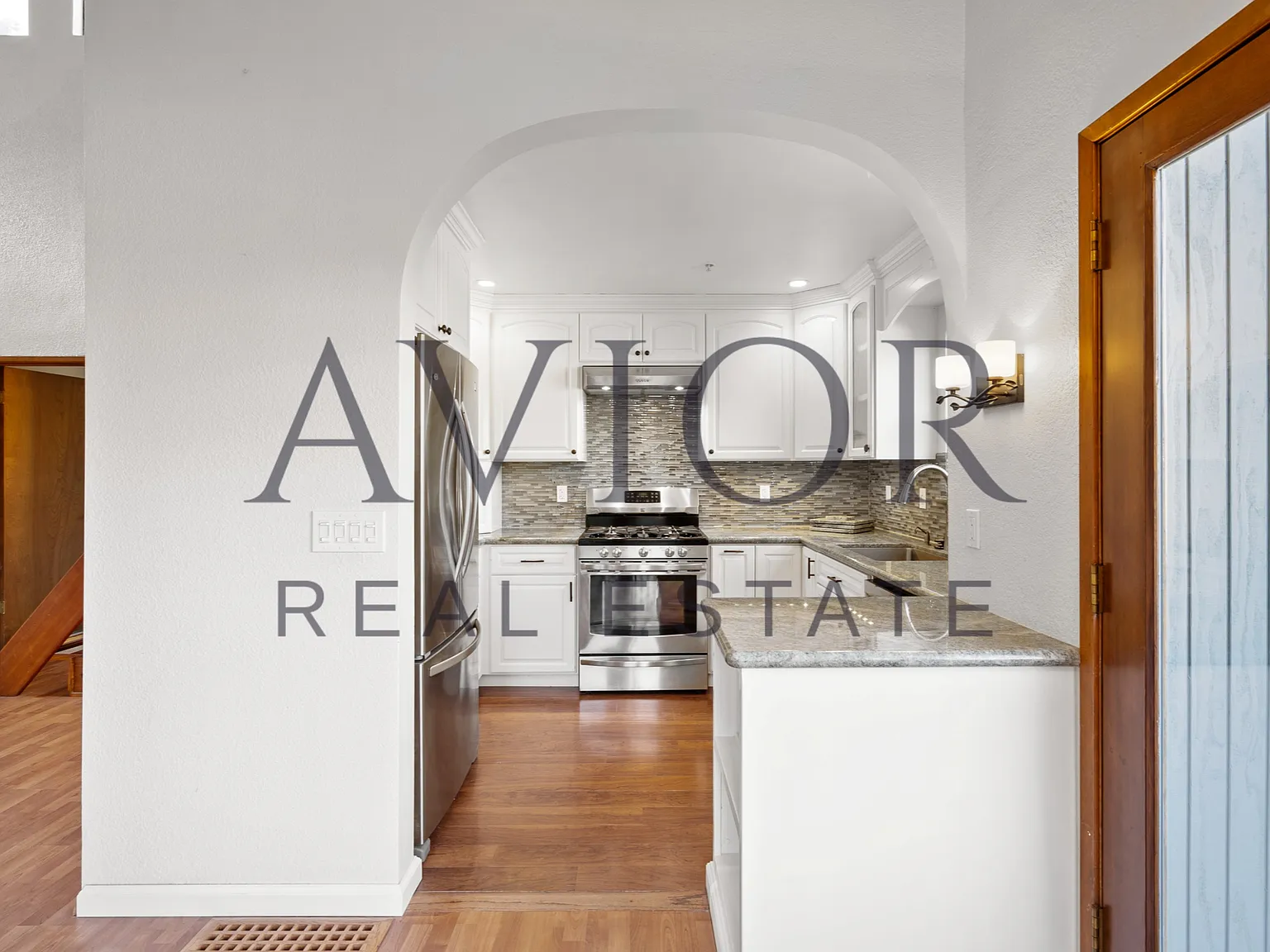 4 bed, 2.5 bath, 1786 sqft, $5,500 — Photo 2