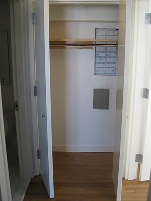 Rented by Joel Weisz, LREB | media 39