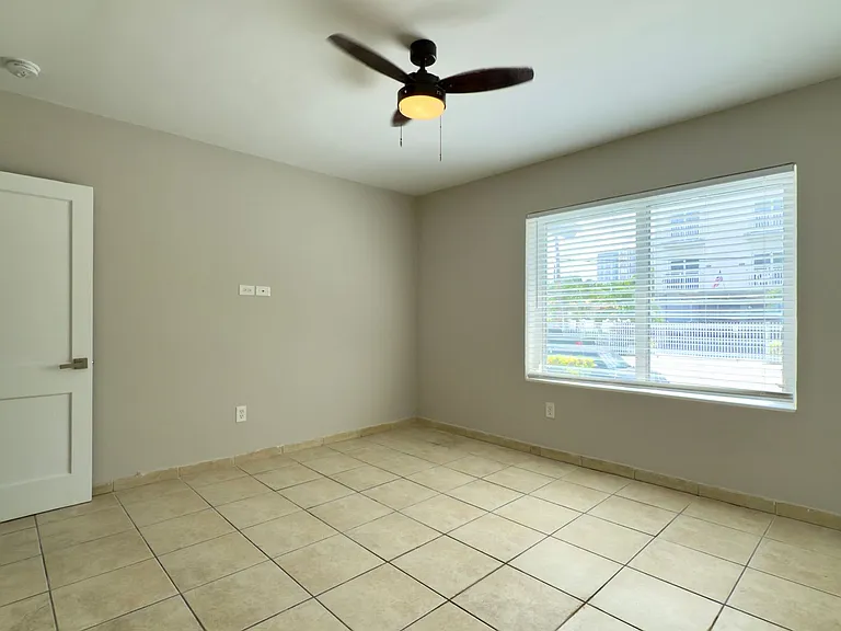 534 SW 6th Ct — Photo 8