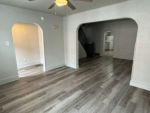 4th image of 533 Woodward St
