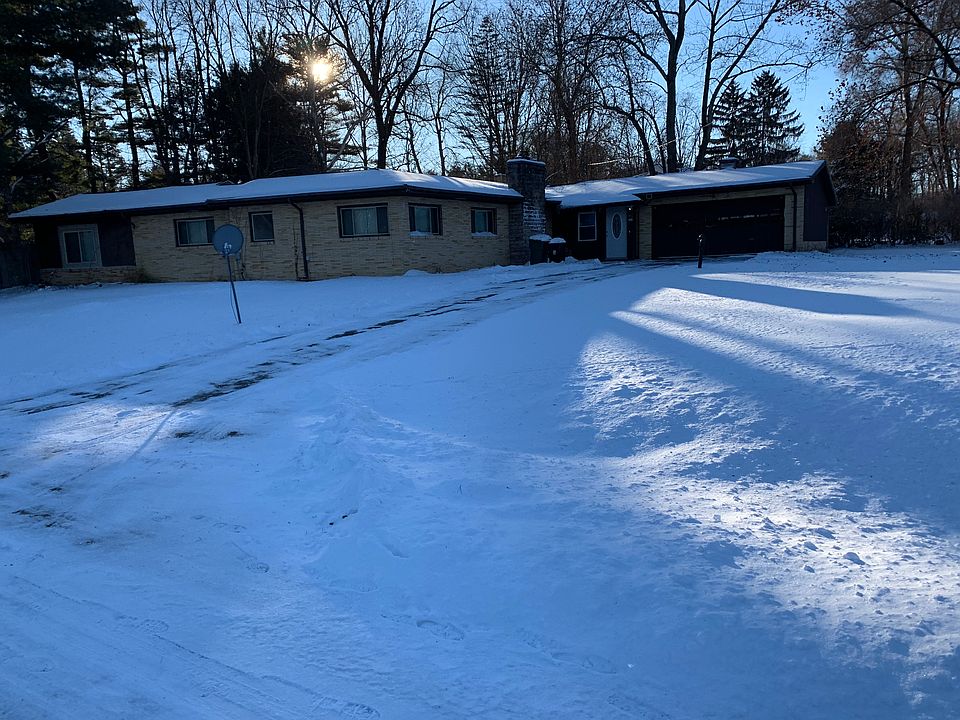 1st image of 147 W Hamilton Ln