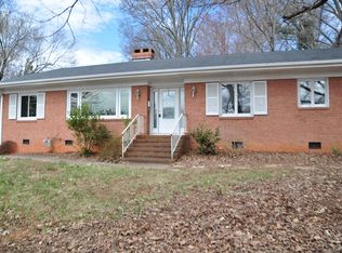 119 Green Valley Rd, Greensboro, NC 27403