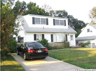 47 Kendall Dr, Parlin, NJ 08859