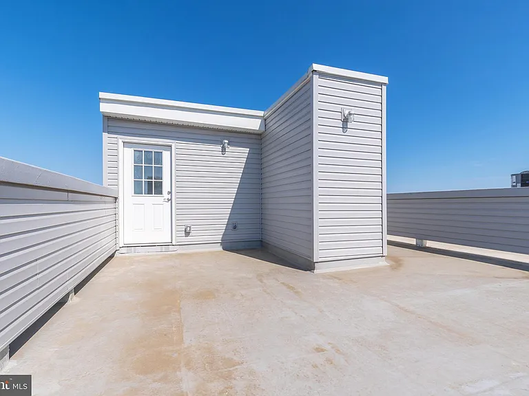 2500 N Mascher St #14 — Photo 18
