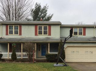 4154 Shelley Dr, North Olmsted, OH
