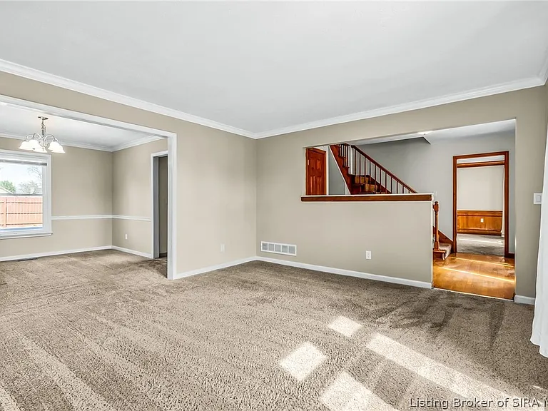 2201 Glenn Abbey — Photo 7