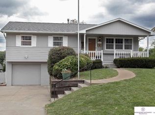 5515 N 69th St, Omaha, NE 68104