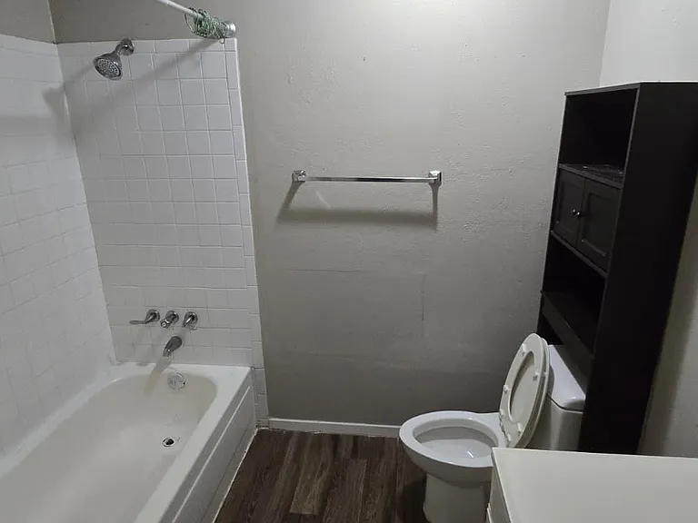 1419 Twining Oaks Ln — Photo 22
