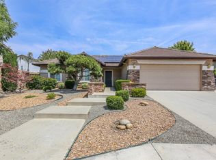 2851 Rall Ave, Clovis, CA 93611