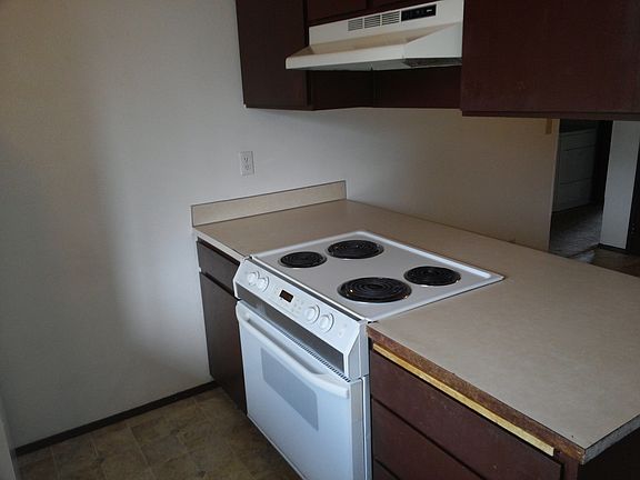 3rd image of 9405 S Ash St APT B