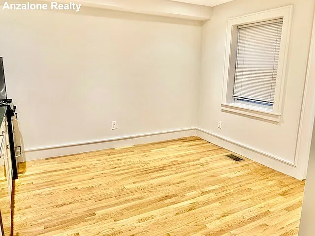 11 Thacher Ct #3 — Photo 12