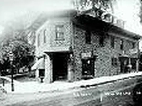 802 Oak Ln #1, Philadelphia, PA 19126