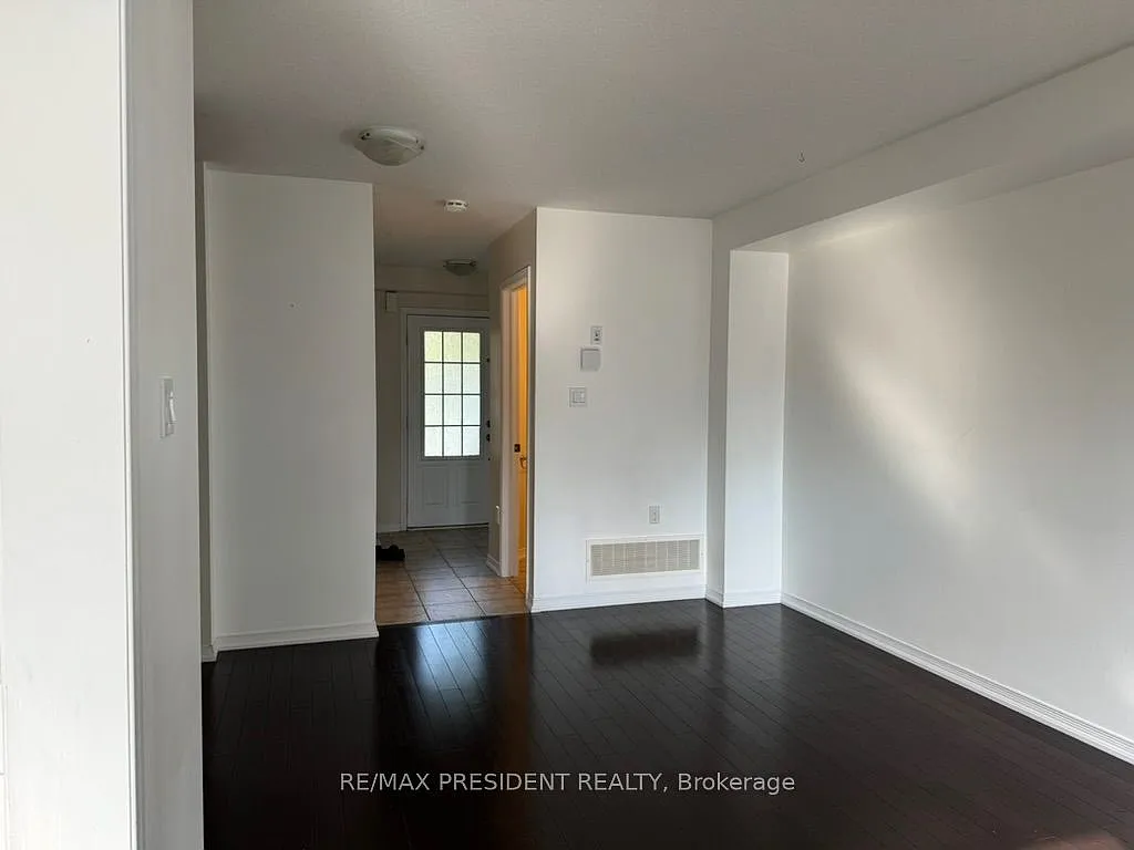 3 bed, $2,550 — Photo 3