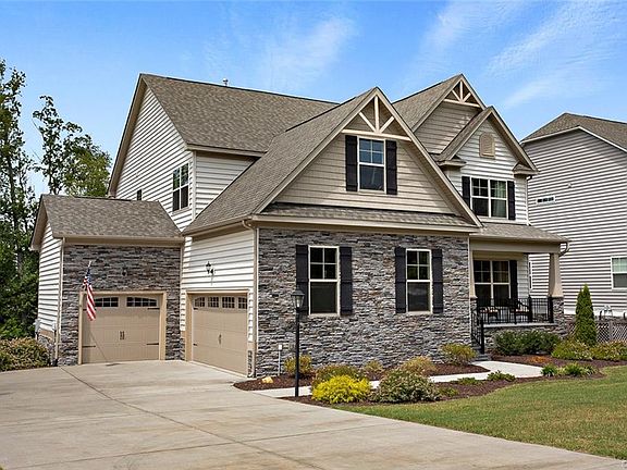 2nd image of 7568 Flowering Magnolia Ln