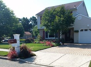 14 Emory St, Howell, NJ 07731