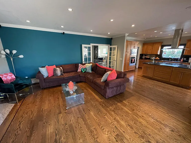 1220 Balboa Ave — Photo 23