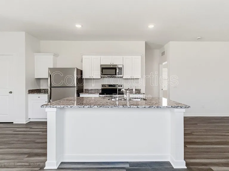 10219 Pine River Dr — Photo 17