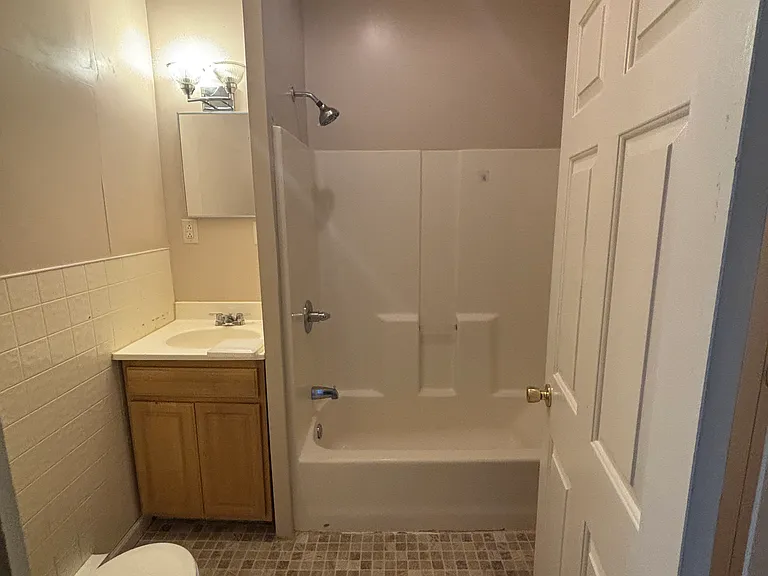 78 E York St #2 — Photo 4