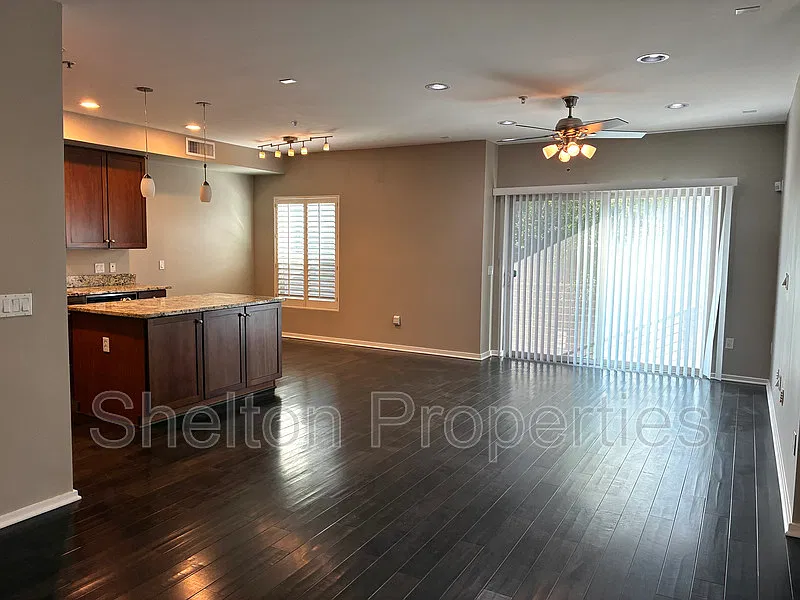 2 bed, 2.5 bath, 1590 sqft, $2,450 — Photo 1