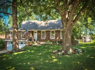 7811 Irwin Rd, Raytown, MO 64138