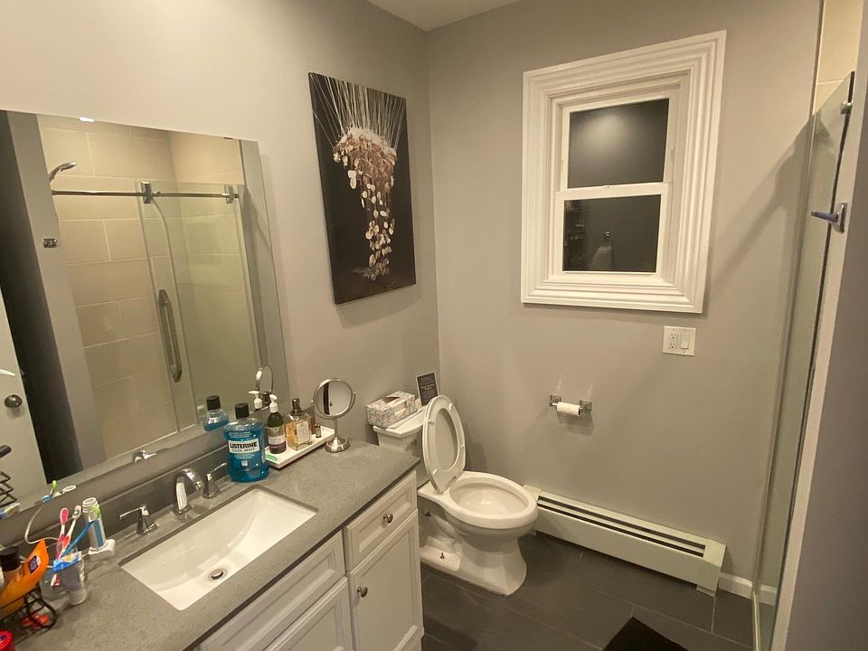 Spacious Bathroom