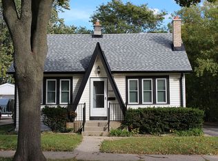 5868 N 41st St, Milwaukee, WI 53209