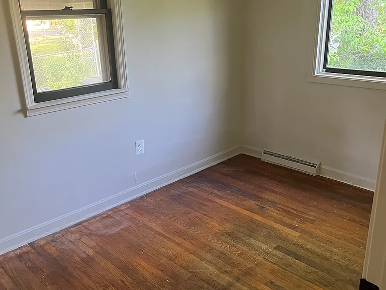 8506 Cunningham Dr — Photo 4