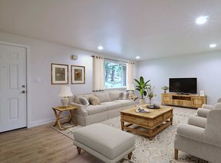 1022 34th Ave NW, Gig Harbor, WA 98335
