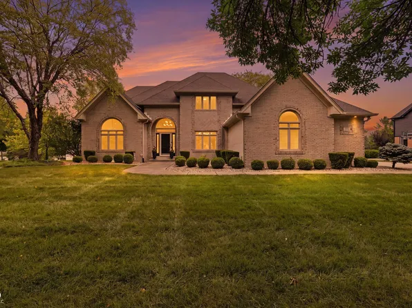 3750 Eagle Crest Ct, Greenwood, IN 46143