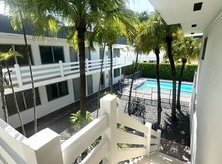 2710 Shipping Ave #13, Miami, FL 33133