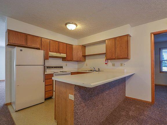 4th image of 541 E Smith Ave