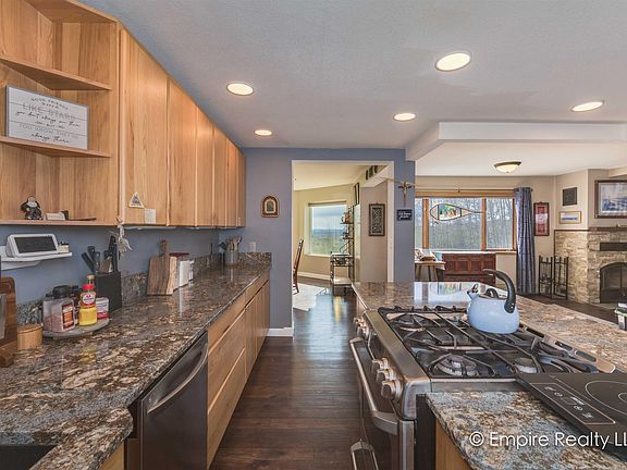3rd image of 100 Eagle Ridge Rd